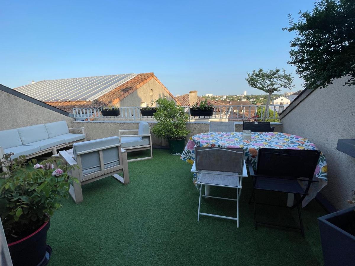 Grand Appartement Terrasse Hypercentre Poitiers Extérieur photo